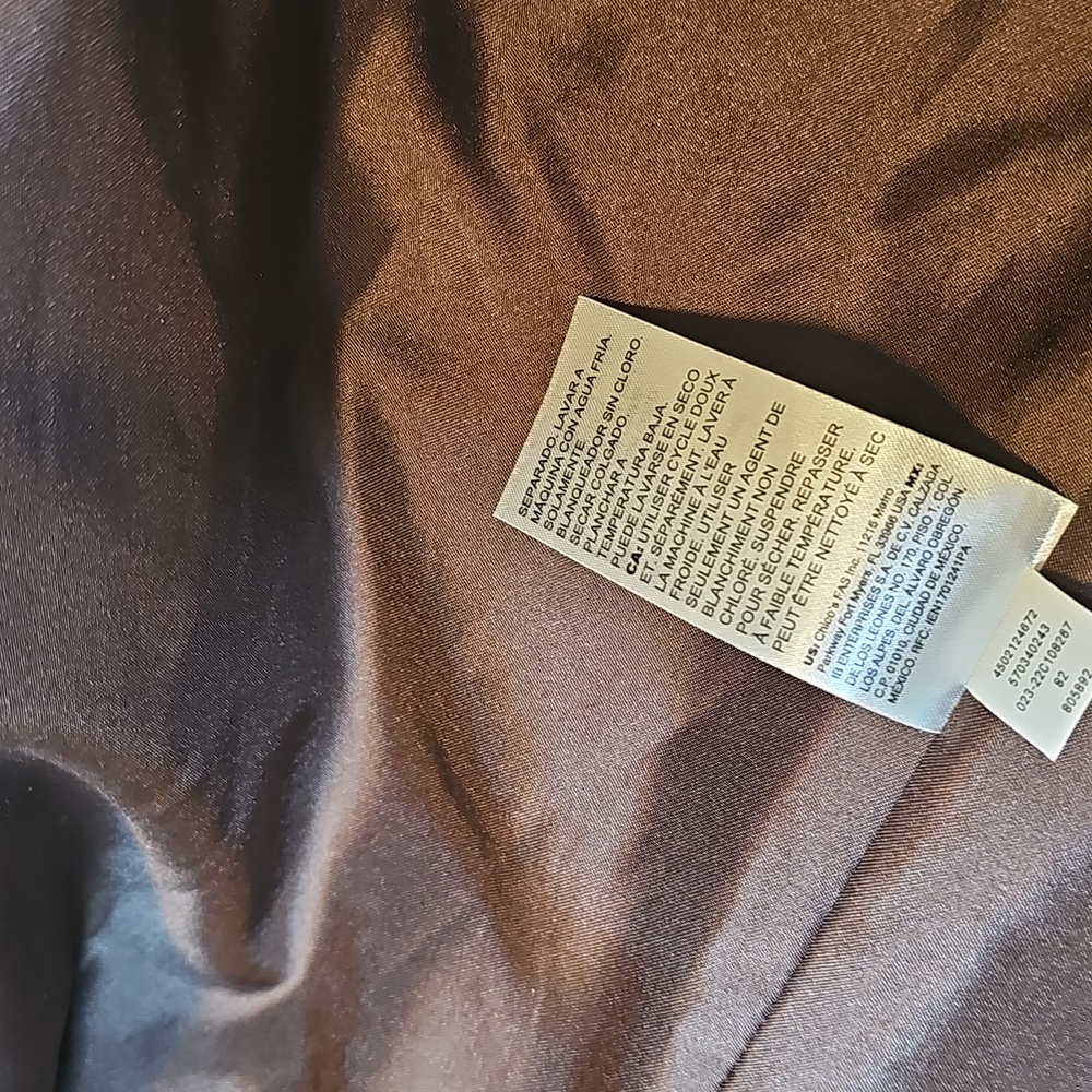 Chico's Faux Fur Vest Size 0 (MED) Very Good Condition. No Signs Of Wear. - Picture 6 of 12